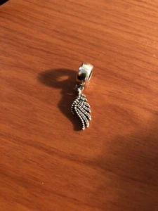 Pendente Piuma Reale Pandora Charm originale - Foto 1 di 4