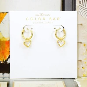 NWOT Kendra Scott Ari Heart Dichroic Glass Huggie Earrings Gold Plated - Picture 1 of 3