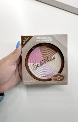 ModelsOwn Highlighting Powder - Image 1 of 2