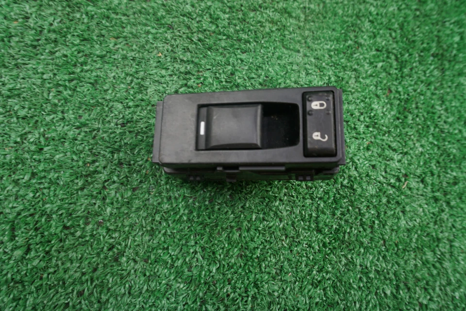 Dodge Avenger 2013 lado derecho del pasajero interruptor de ventana OEM Foto 1 de 4