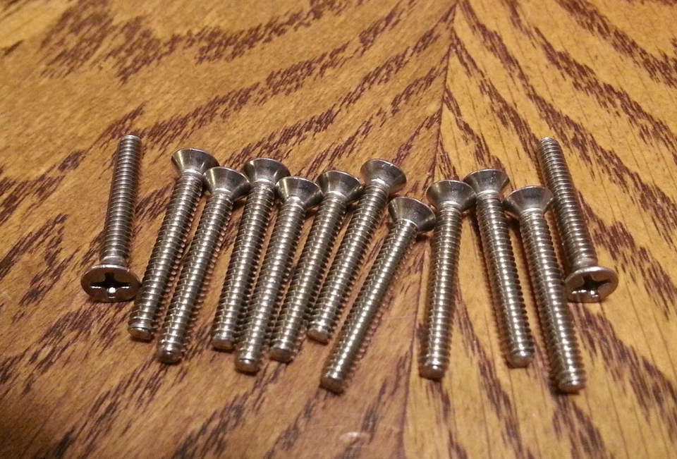 Long hard drive screws great for some  antec drive caddy enclosures - Image 1 of 1