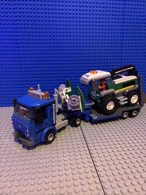LEGO CITY: Harvester Transport (60223) - Image 1 of 4