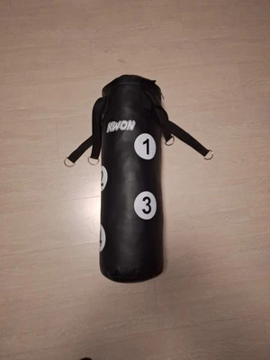 Kwon Kinder Boxsack Punch Points. 70cm x 25cm, Boxen, Kickboxen, Muay Thai usw. - Bild 1 von 4