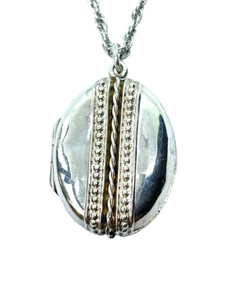 Antique Victorian Silver Opening  Locket Pendant Necklace 12.6g - Image 1 of 4