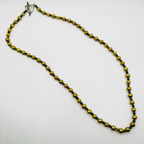 VETEMENTS Collana perle verdi fatte a mano 22" cristalli neri chiusura a levetta stile classico