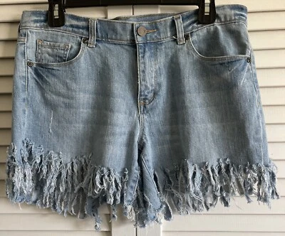 Pantalones cortos de mezclilla con flecos cortados para mujer 8 Denim Cut Off sexy western Foto 1 de 4