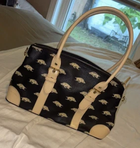 RAZORBACK PURSE/HANDBAG BLACK with beige accents/BEIGE RAZORBACKS BRAND NEW - Picture 1 of 21