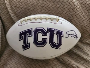 SONNY DYKES TCU RANE CON CORNA LOGO FIRMATO CALCIO CON CERTIFICATO DI AUTENTICITÀ - Foto 1 di 6