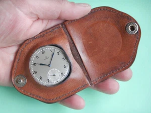 1933 Molto Rara OMEGA Di Borsa/Ufficio Scrivania Dentro Suono IN Pelle Cal. Ω - Foto 1 di 19