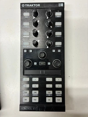 Native Instruments Traktor Kontrol X1 MK2 DJ Controller - #3201 - Bild 1 von 4