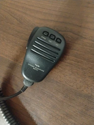 Micrófono dinámico Yaesu MH-31  Foto 1 de 4