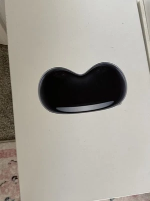 Apple Vision Pro 256GB Original Box Included Excellent Condition - Image 1 of 4