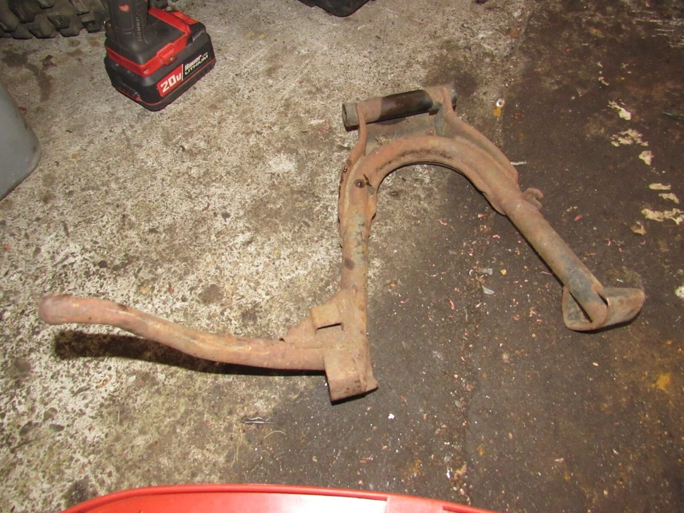 Honda CB750 K 1980 soporte central 80 Foto 1 de 1