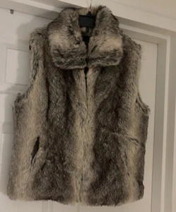 Saks Fifth Avenue Faux Fur Vest Multicolor Zip Pockets Lined SZ Small Warm - Picture 1 of 8