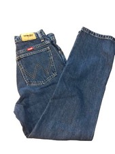 Wrangler SE Straight 26 x 26 dark blue jeans. (tag is 26 x 28, but measures 26)