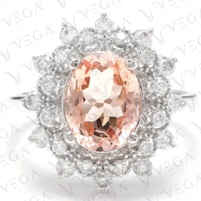 Anillo de compromiso de morganita natural y diamantes de corte ovalado de 6,5 quilates enchapado en oro blanco de 18 quilates Foto 1 de 4