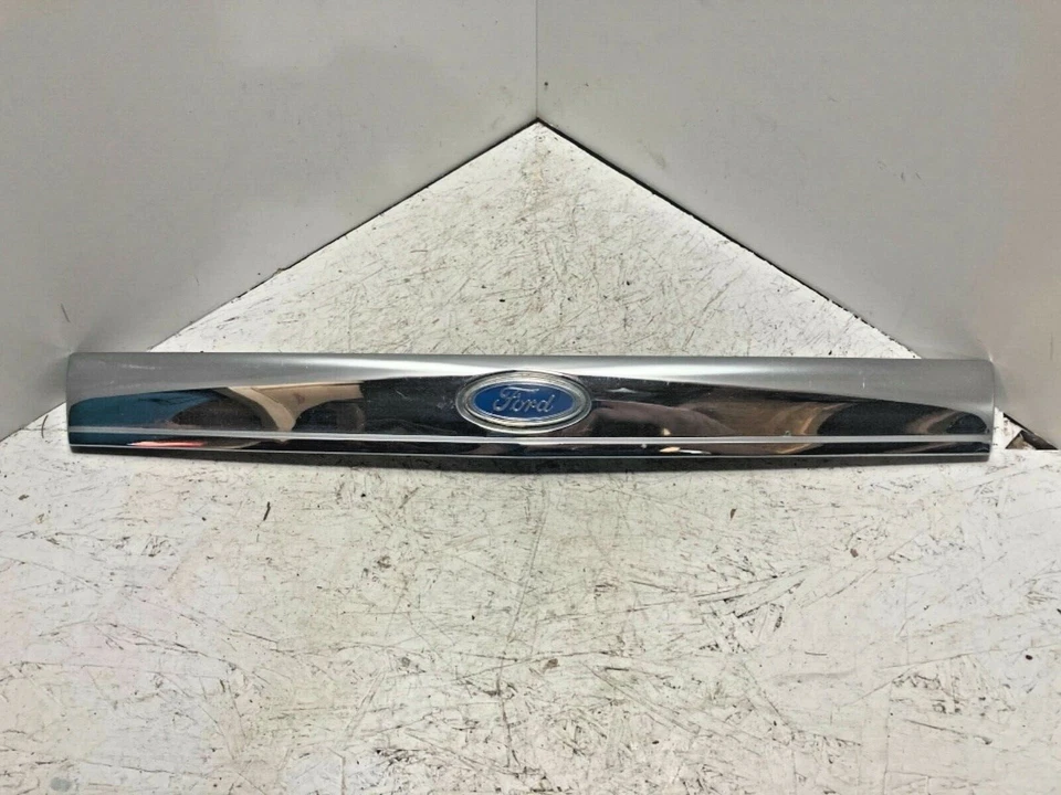 Ford LTD 1983-1984 capó nariz delantera moldura moldura con emblema E3DB-16790-AD 36571 Foto 1 de 4