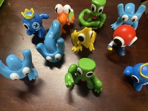 Lote de 10 Rainbow Friends 2,5 pulgadas Figura Coleccionista PVC Animación por PhatMojo - Imagen 1 de 15