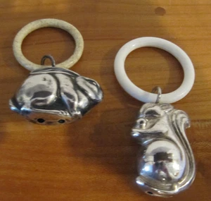 2  Beissringe, Babyrassel Hase und Eichhörnchen, versilbert - Bild 1 von 4