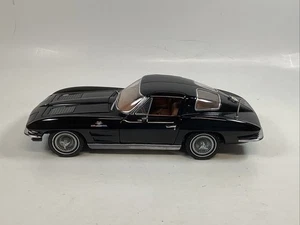 Danbury Mint 1:24 1963 Chevrolet Corvette Sting Ray Coupe NO BOX - Picture 1 of 7
