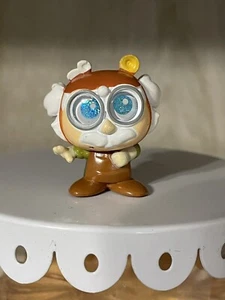 LEER Disney Doorables Serie 7 La Bella y la Bestia Mauricio Raro - Imagen 1 de 3