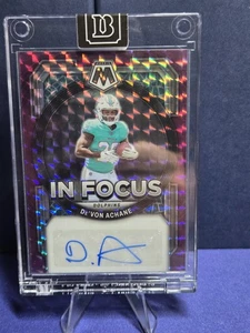 2023 Panini Mosaic - In Focus Signatures De'Von Achane #IF-13 Purple Prizm🔥🔥 - Picture 1 of 4