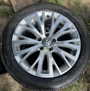 VW Sharan 7N cerchio in lega pneumatici estivi 7x17 ET39 17 pollici 7N0601025D Jamara - Foto 1 di 8