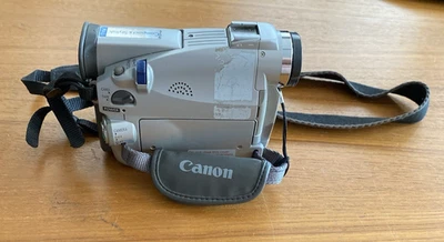 Canon Digital Video Camcorder ZR25 MC Silver 200X Sold AS IS! NOT TESTED - Image 1 of 4