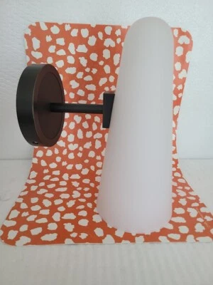 Aplique Wallo JIMMY RAIDEN Blanco, Iluminación de Pared de Latón con Pantalla de Vidrio Blanco. Foto 1 de 4