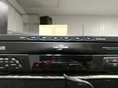 RCA RP-8070D 5-Disc CD Changer - Image 1 of 4