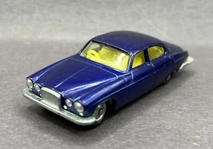 Husky Diecast Jaguar Mk 10 Sedan Pre-Corgi Juniors 1/64 UK Metal Base & Wheels - Picture 1 of 3