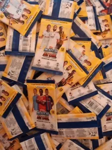 TOPPS MATCH ATTAX CHAMPIONS LEAGUE 2022/23 100 BUSTINE SIGILLATE DA 12 CARDS - Foto 1 di 3