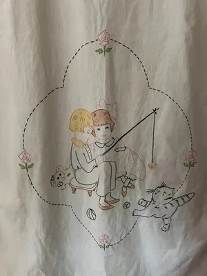 Handmade Nursery Kids Baby embroidered coverlet bedspread throw wall hanging cat - Image 1 of 4
