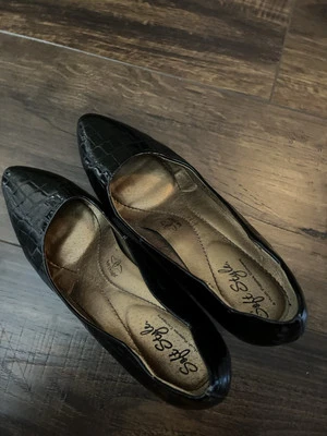 Zapatos de tacón de salón ESTILO SUAVE para mujer 6,5 M negros Hush Puppies charol usados en excelente estado Foto 1 de 4