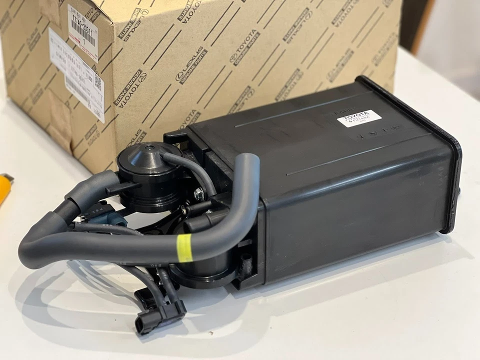 Conjunto de bote genuino Lexus, carbón 77740-30311 para GS 400 GS430 GS 300 Foto 1 de 4