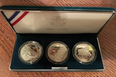 1994 US Veterans Commemorative Silver Dollars 3-Coin Proof Set, COA OGP Case/Box - Image 1 of 4