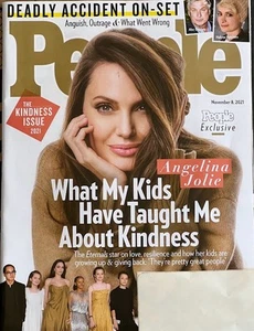 People Magazine November 2021 Angelina Jolie Kids Taught Kindness - Picture 1 of 1