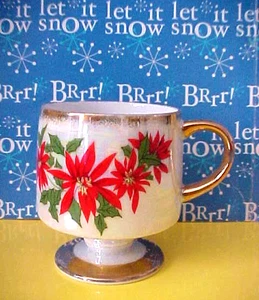 Pretty Poinsettia Christmas Stemmed Mug - Bild 1 von 4