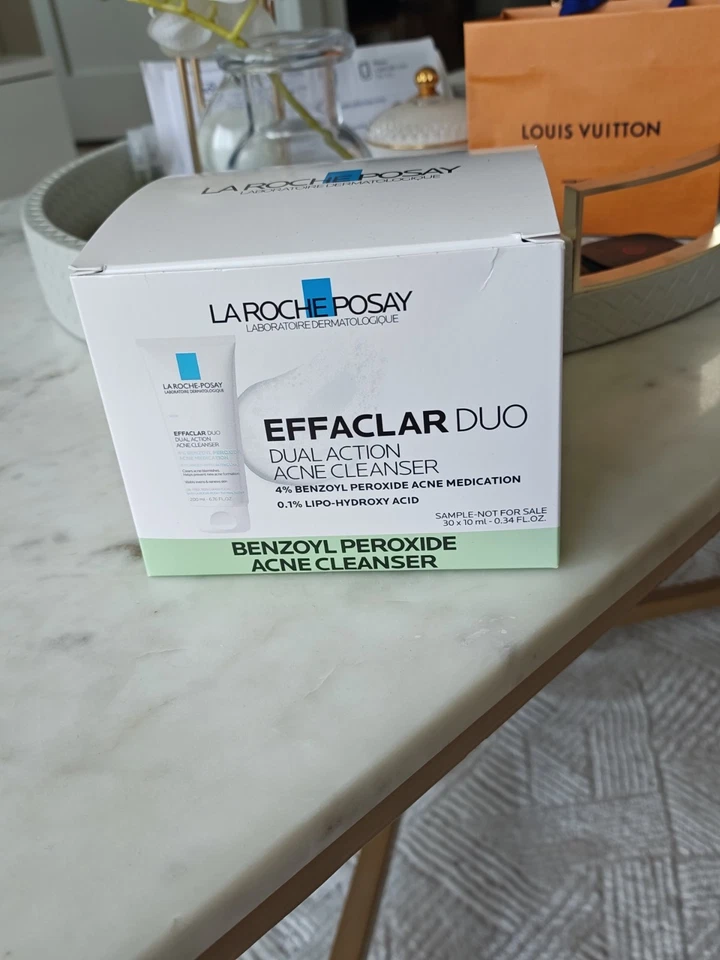 La Roche Posay Effaclar Duo Dual Action Acne Cleanser (30 X 10ml Qty) - Image 1 of 4