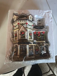 St Nicholas Square Village Collection Village Cobbler & Antique Shop  - Picture 1 of 6