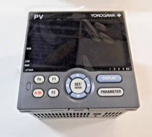 YOKOGAWA TEMPERATURE CONTROLLER UT35A - Picture 1 of 7