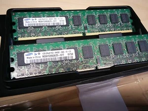 ** Samsung 2GB of ECC Server DDR2 DIMMs RAM PC2-6400E M391T2953EZ3-CF7 x2 - Picture 1 of 1