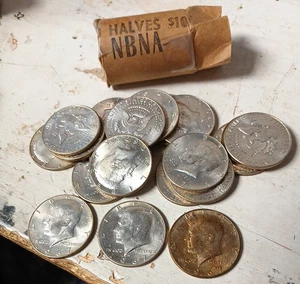UNC Roll of 1967 Kennedy Half Dollars -40% Silver - ORIGINAL - Picture 1 of 5