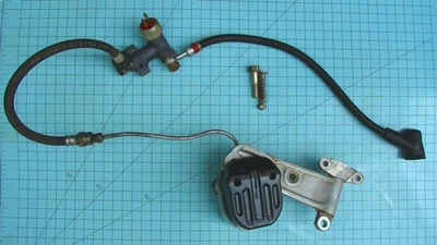 Conjunto de pinza de freno delantera, manguera, junta e interruptor Honda CB400F 1975-77 Foto 1 de 4