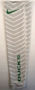 OREGON DUCKS GRAY WINGS PE FOOTBALL TEAM ISSUE LARGE NIKE "DUCKS" ARM SLEEVE - Picture 1 of 2