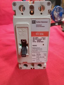 Eaton ED2200 200 A 600V 2 Pole Cutler Hammer Circuit Breaker - Picture 1 of 5