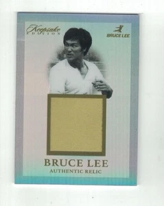 BRUCE LEE 2024 Super Glow Keepsake Edition JUMBO AUTHENTIC RELIC 222 REFRACTOR - Picture 1 of 2