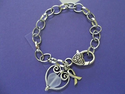 PULSERA CON DIJE CÁNCER DE PULMÓN 'CONCIENCIA CON CORAZÓN' Foto 1 de 2