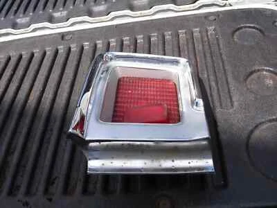 Oldsmobile Cutlass 442 W30 W31 1967 Olds luz trasera superior derecha GM OEM Foto 1 de 4
