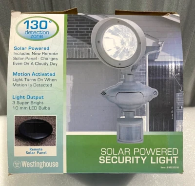 Westinghouse 3 Bombillas LED Luz de Seguridad Alimentada por Energía Solar, Inalámbrica Activada por Movimiento Foto 1 de 4